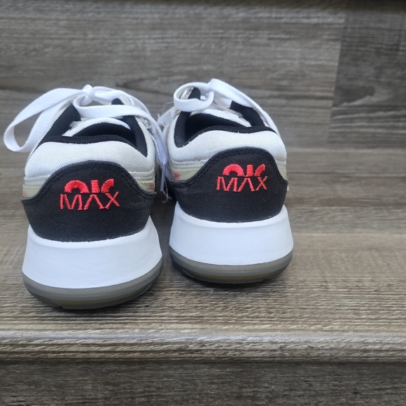 Nike Air Max Motiff sneakers youth size 4.5 - Picture 3 of 6